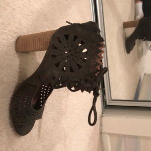 Jeffrey Campbell khaki green gorgeous heels size 6